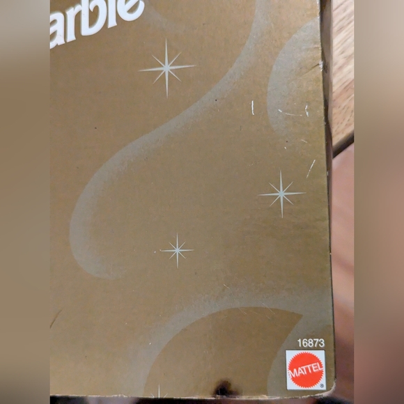 Avon Special Edition Winter Rhapsody Barbie Second in Series 1996, Brunette Doll - Picture 4 of 8